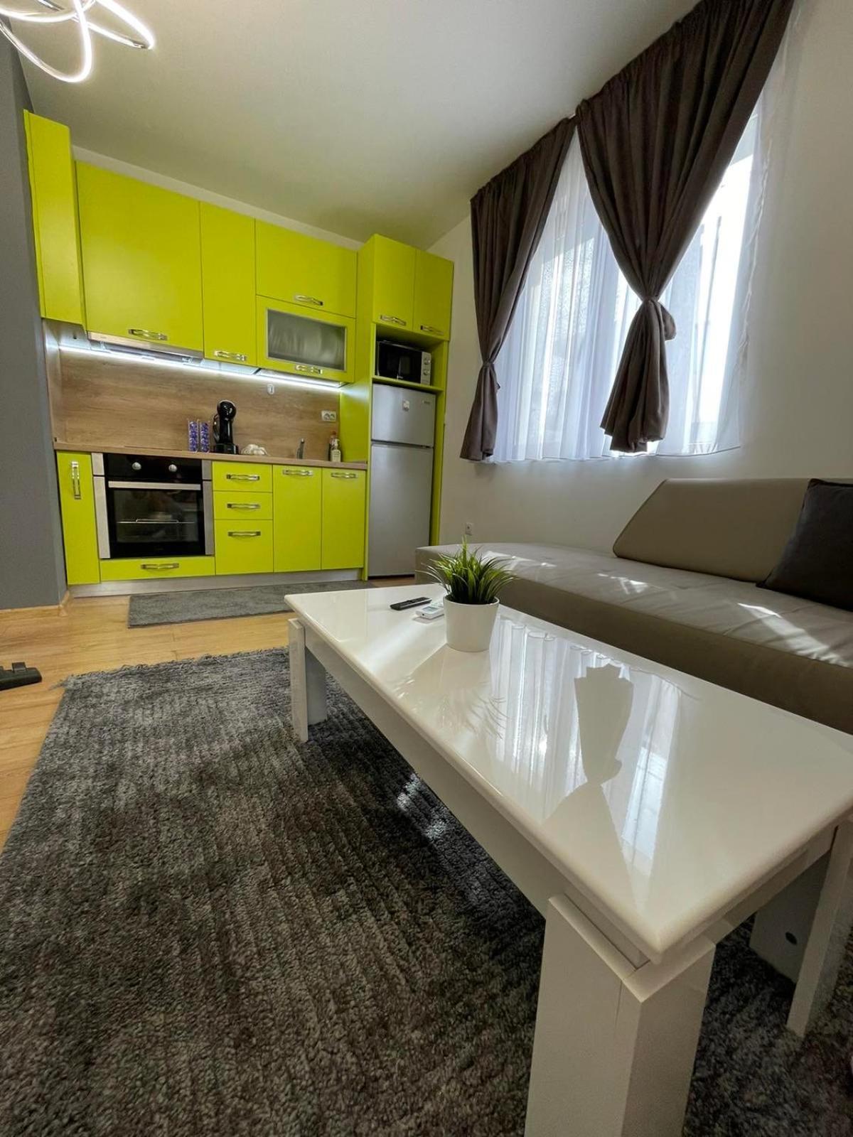 Апартамент Св. Антоний Велики Apartment St. Anthony The Great サンダンスキ エクステリア 写真